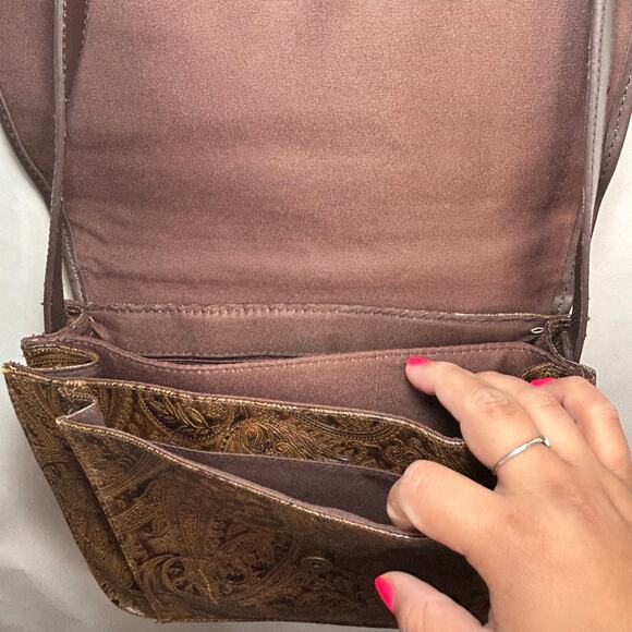 Relic by Fossil Embossed Purse Gold Pattern Crossbody - Picture 7 of 9